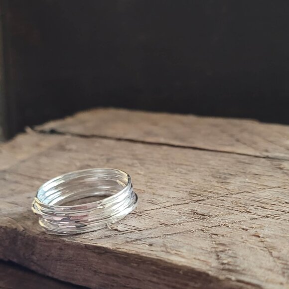 Sterling Silver Skinny Stacking Rings Hammered Thin Silver Rings Midi Ring - Picture 5 of 6